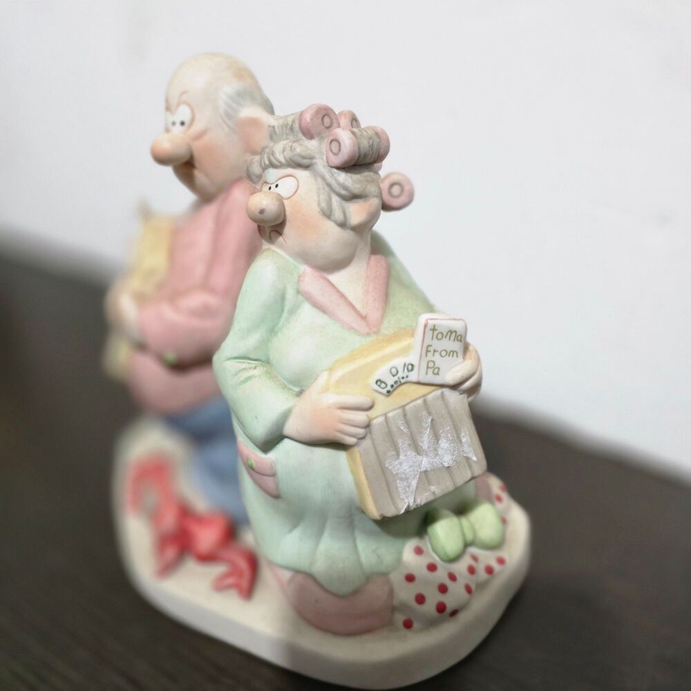 Samuel Butcher McCoon's County Wishing You a Two Ton Christmas Figure 1st Edit - Picture 4 of 16